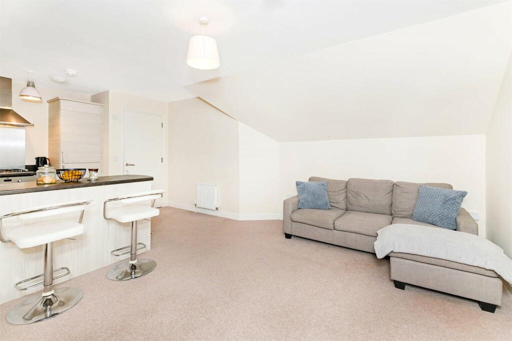 Lounge/Kitchen