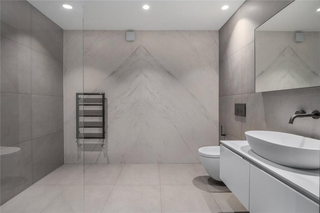 Ensuite