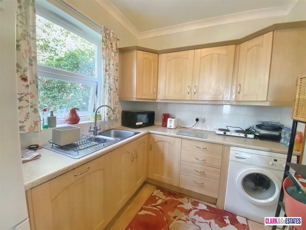 Annexe Kitchen