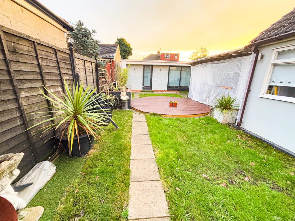 St Clair Close IG5