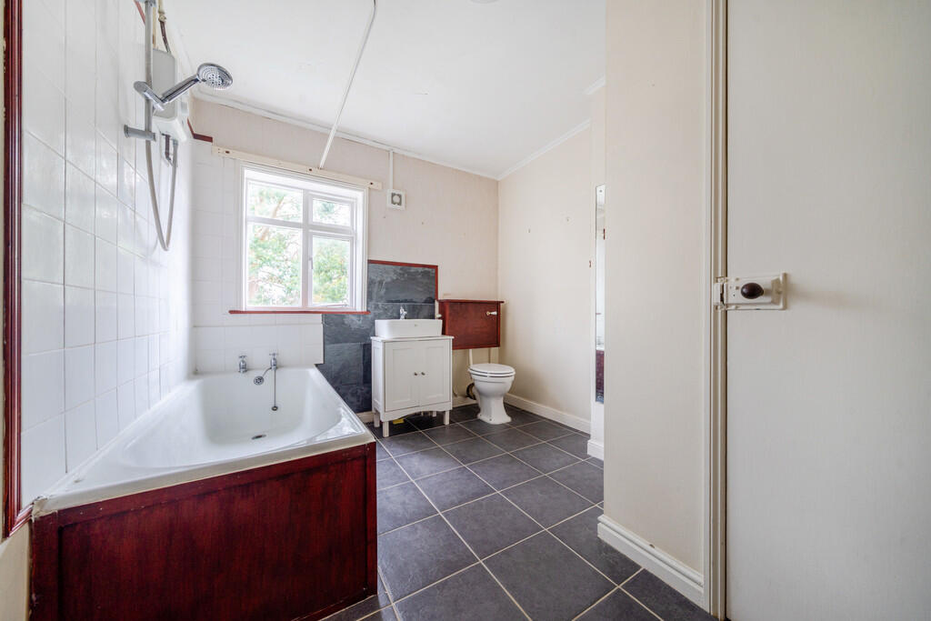 1342074-6-68ee68e...