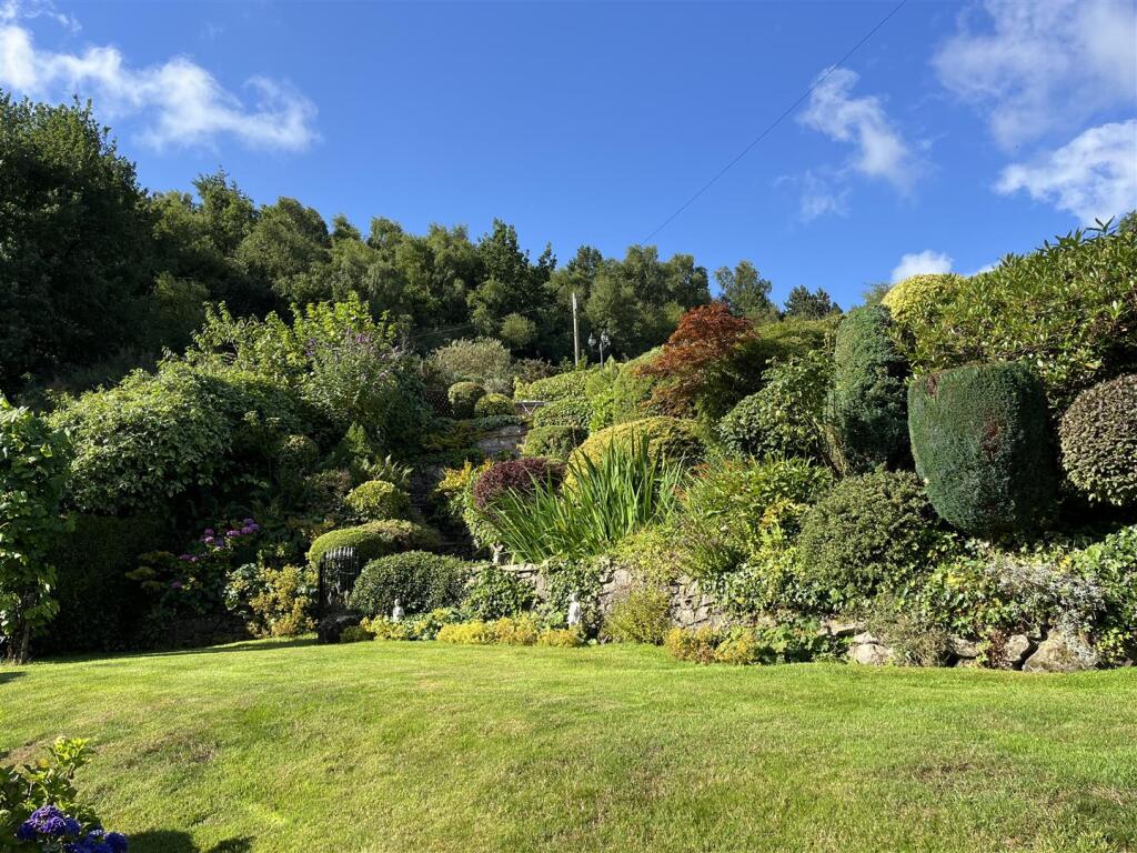 Heather Leigh Rear Garden .jpg