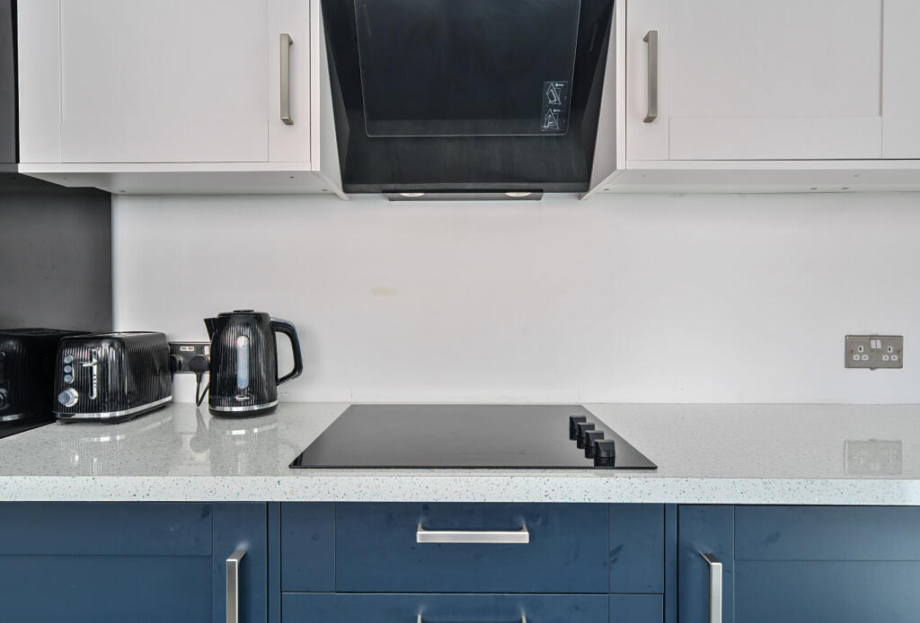 1327238-7-6878ce7...