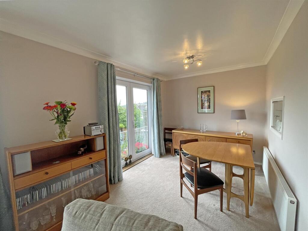 Fort Austin Avenue -Dining Area.jpg