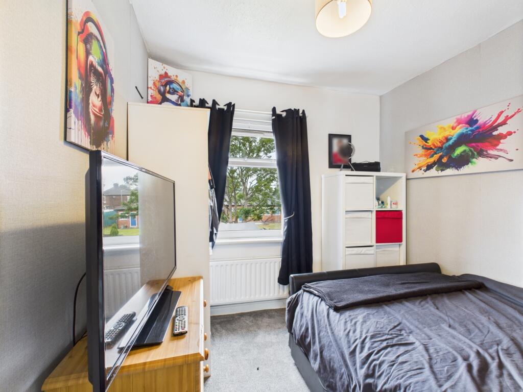 CAM03729G0-PR0106-STILL001