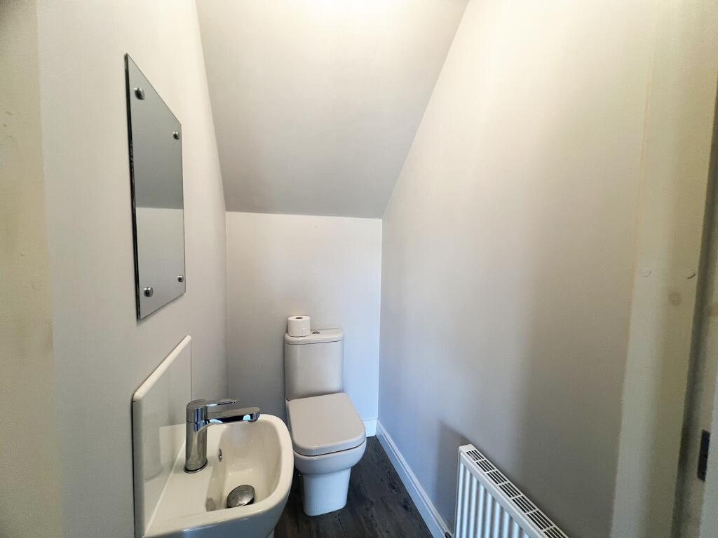 Cloakroom/wc