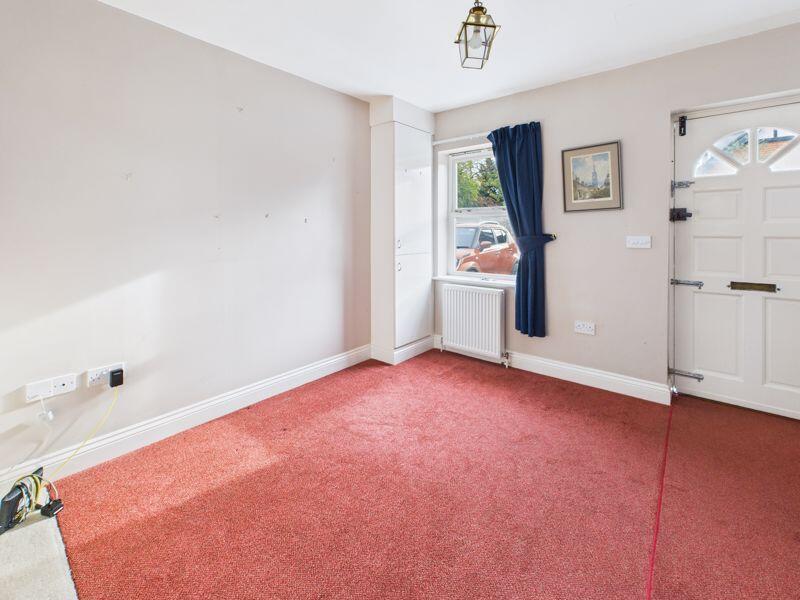 Snug/Office Entrance Space