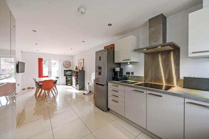 Kitchen / Dining Room Overview 
