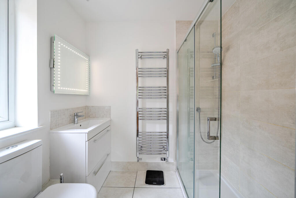 1316803-8-685d32c...