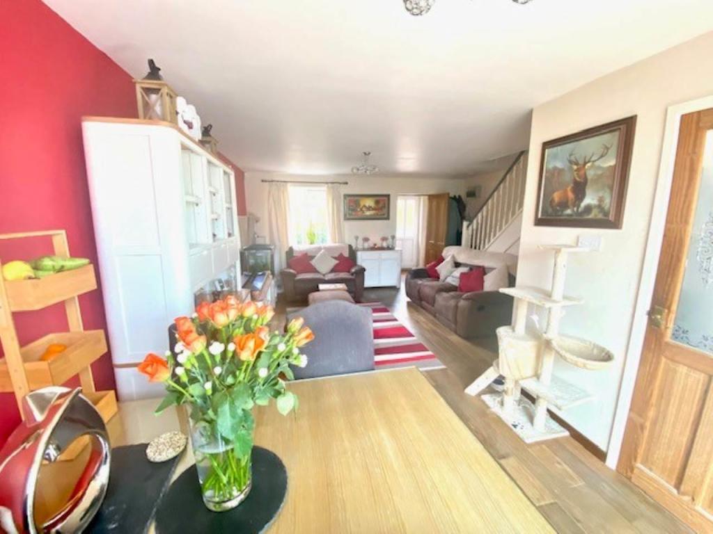 Sitting Room pic 2
