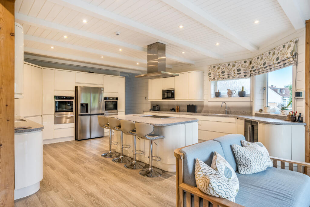 1355471-18-68caf8...