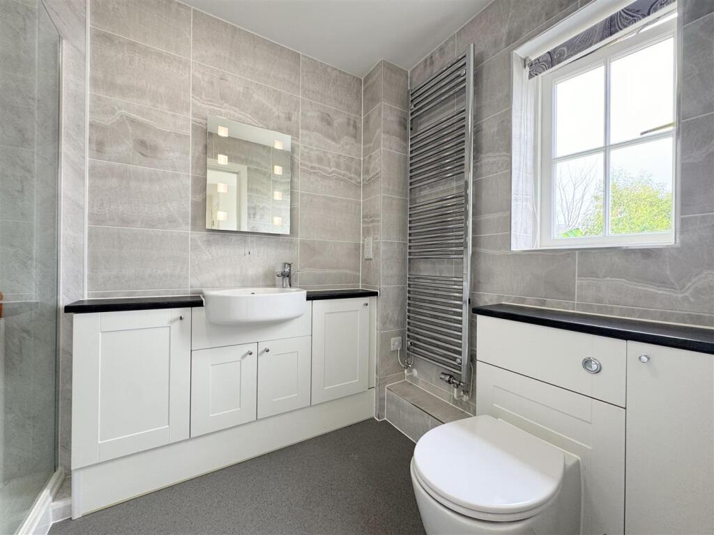 Main Shower Room