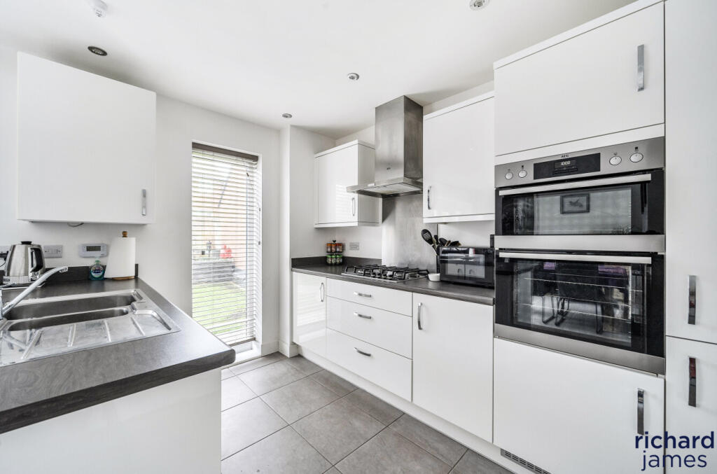 1073bd3f6d80455dbdf5fd0ac4f5f76d