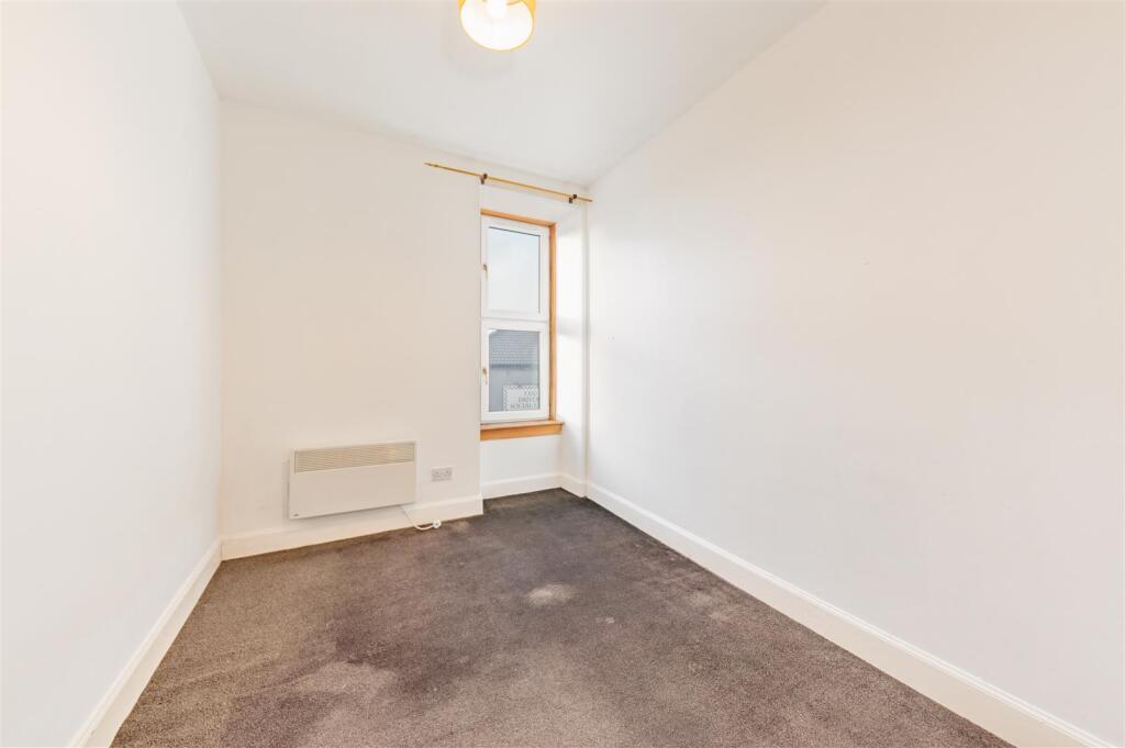 1L 103 Rosebank Street Dundee-4.JPG