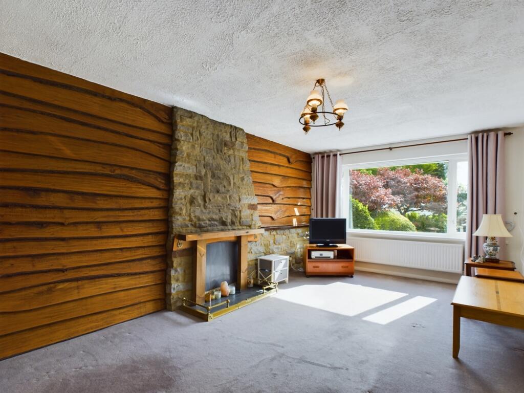 CAM02386G0-PR0089-STILL002