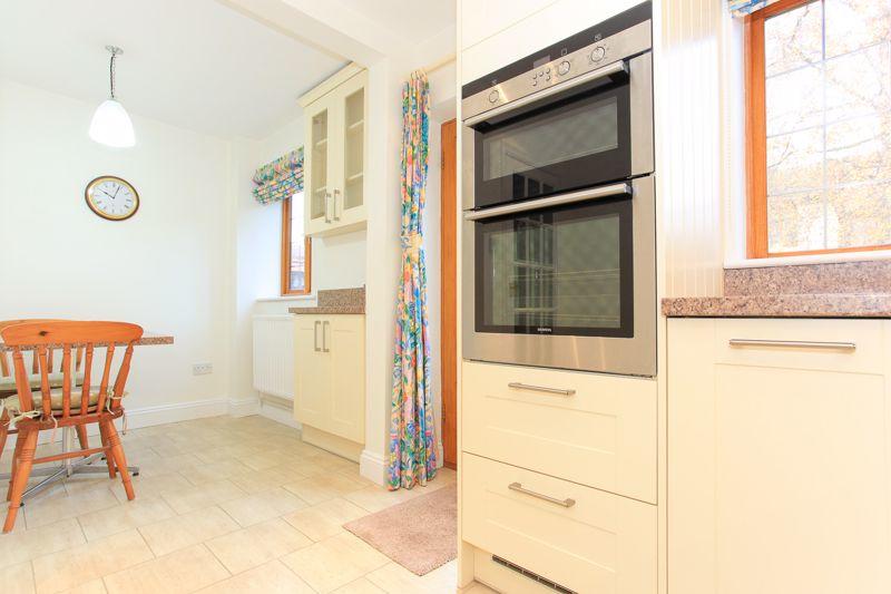 Fitted kitchen...