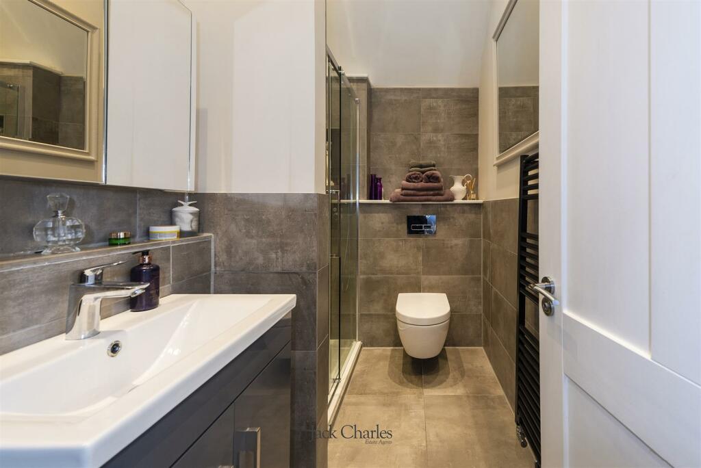 13 Lillesden House, TN18 4QG 029.jpg