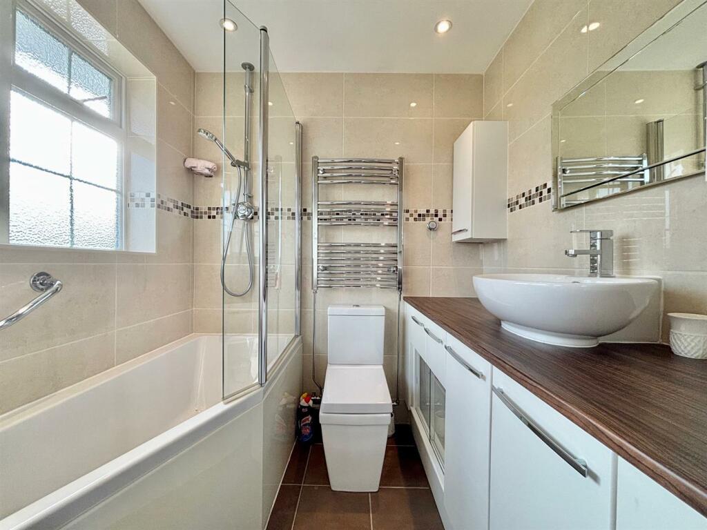 ENSUITE.jpg