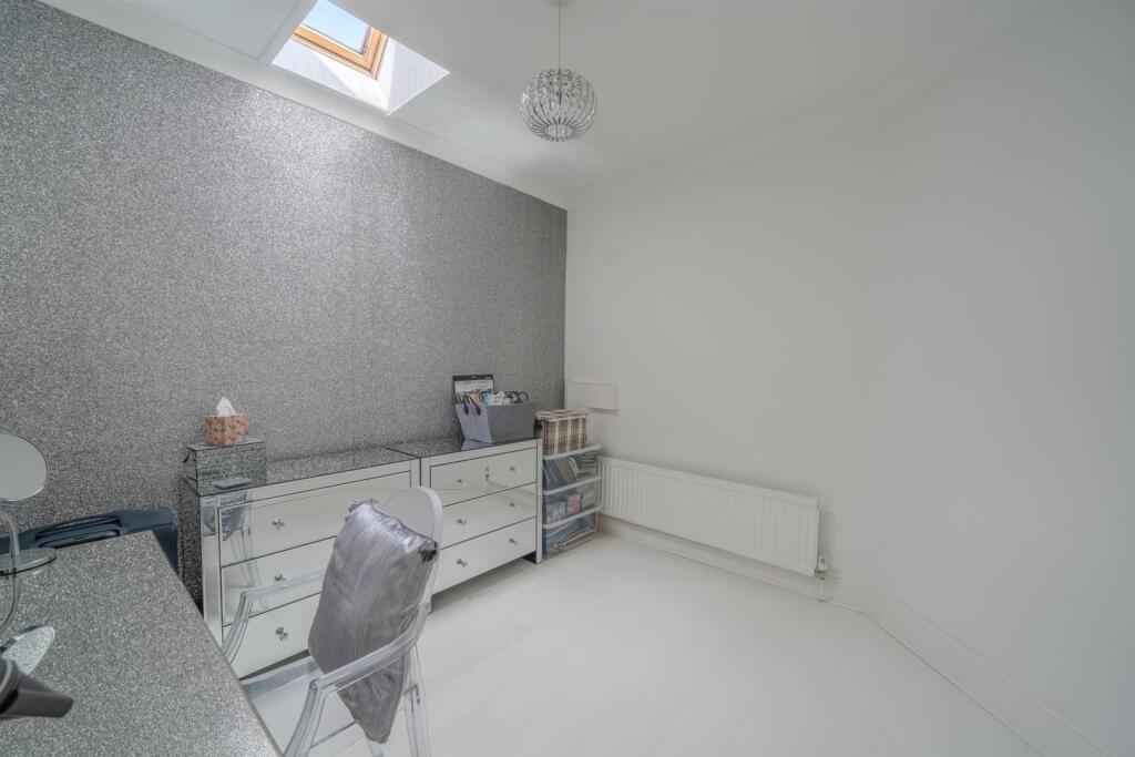 194 The Highway-3.jpg