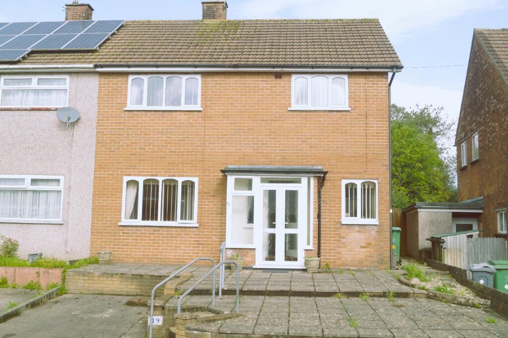 49 Bardsay Cresent