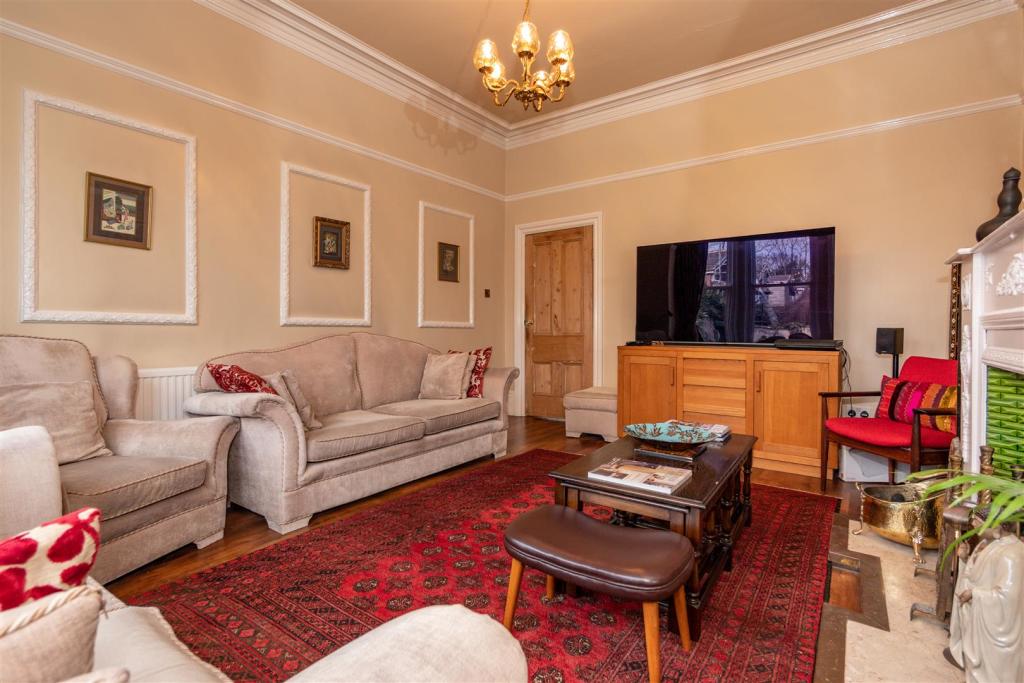 Lounge Aspect 3.jpg