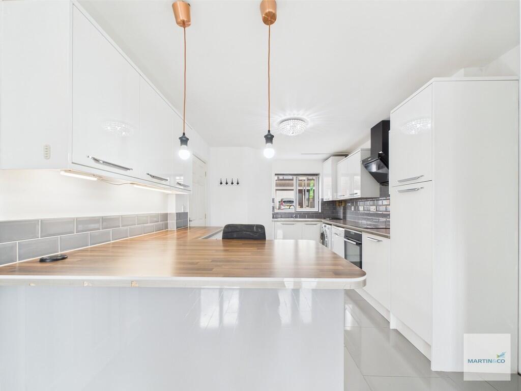 CAM03394G0-PR0301...