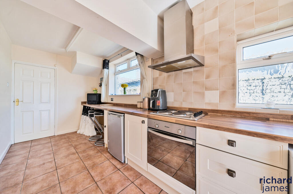 d46f6ba166154797bebdd3138bf824d8