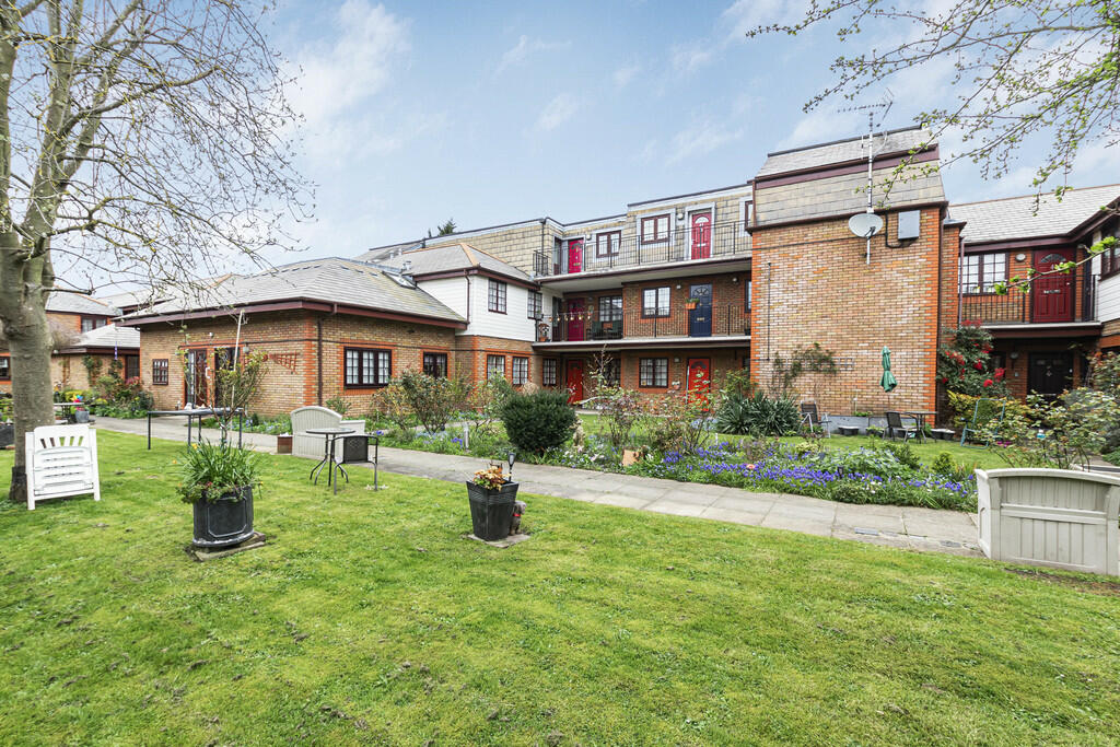 Communal Gardens ...