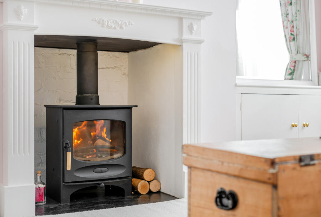 18-6824720b6355b-...