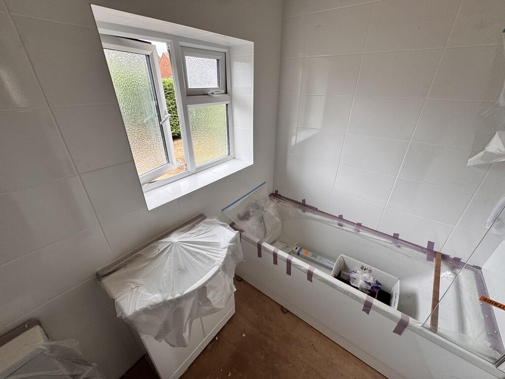 13 Almond Close -...