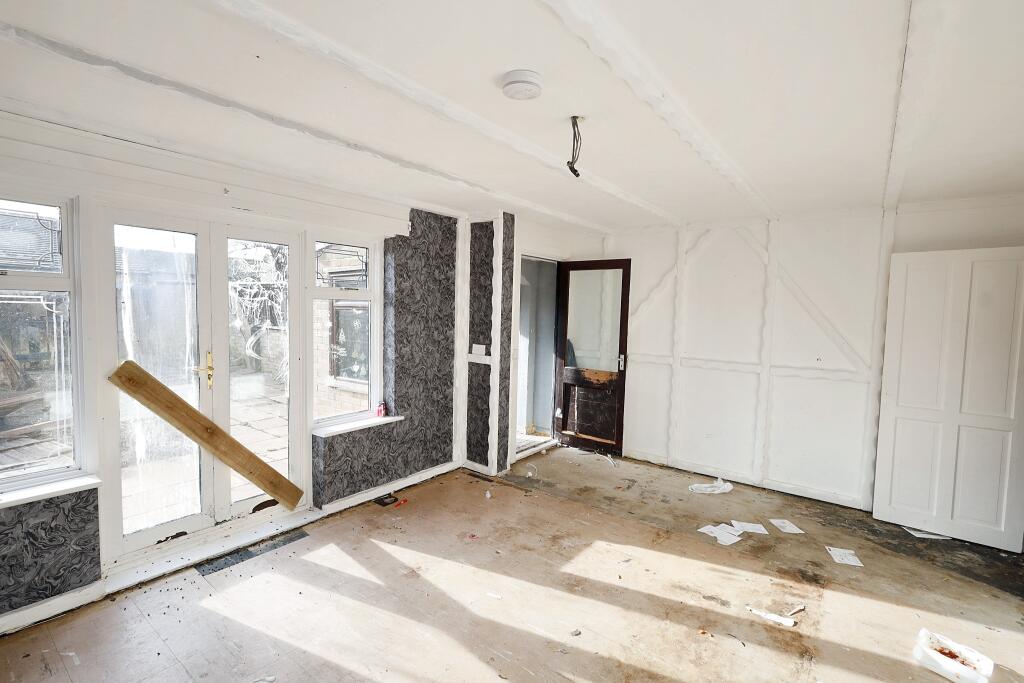 32 Wimbish End, Pitsea, Basildon, Essex, SS13 3PD