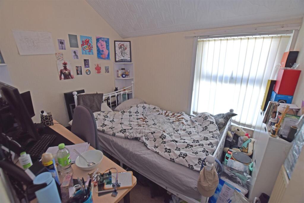 F/F Flat Middle Bedroom No.2