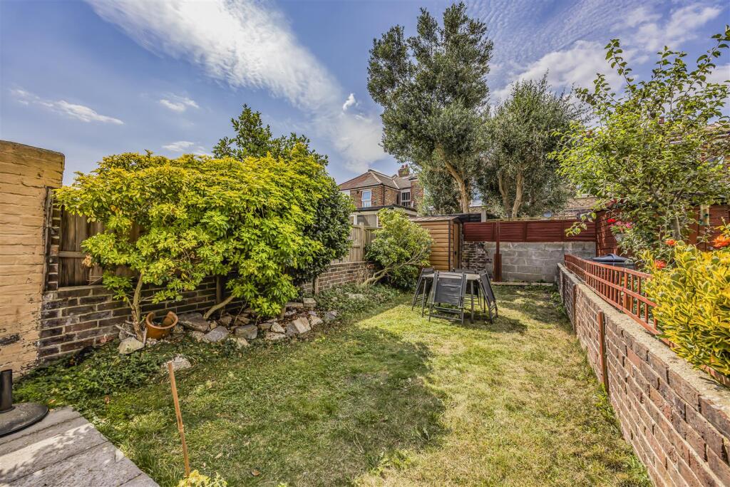 57 Chesterfield Road, Baffins-PorticoMarketing-Sol