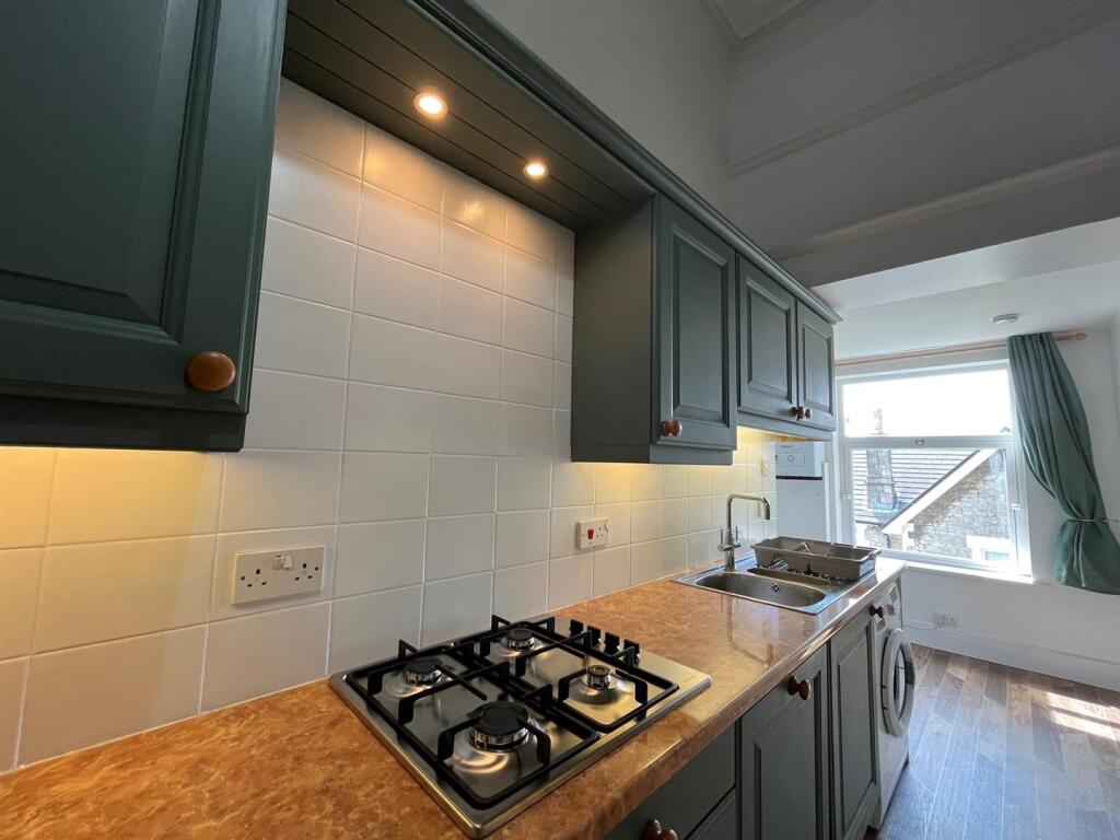 Kitchen Counter.jpg