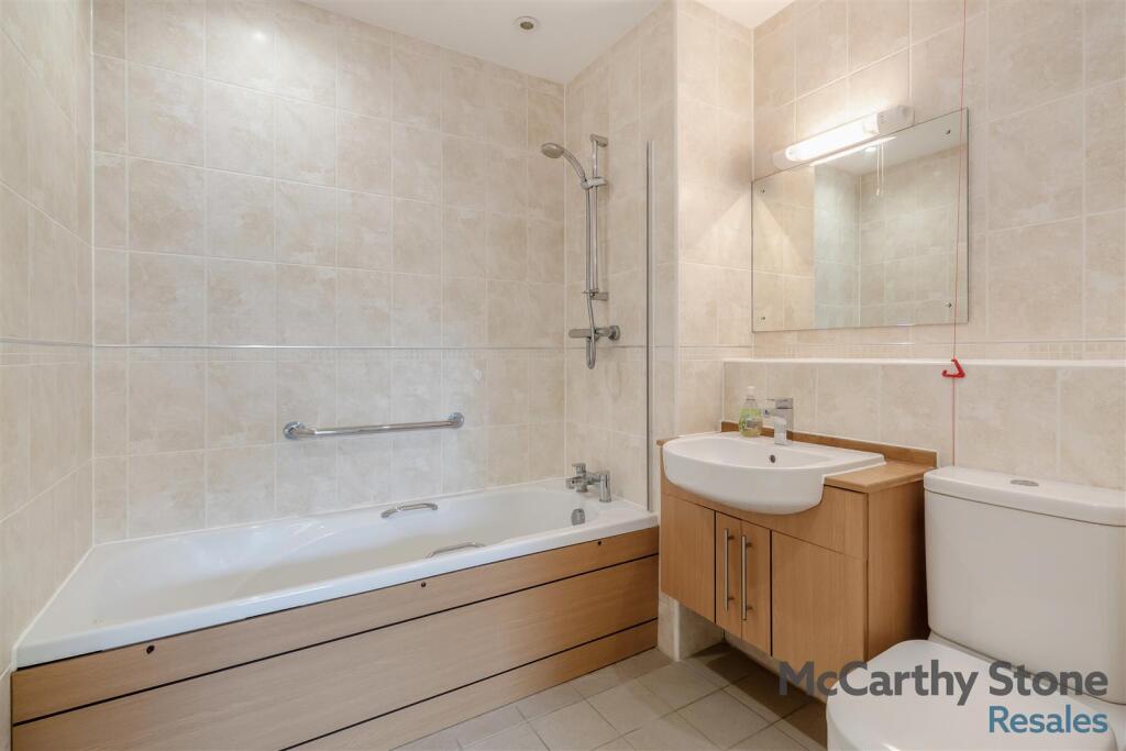 8665110-interior19.jpg