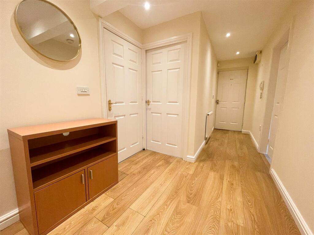 ENTRANCE HALLWAY