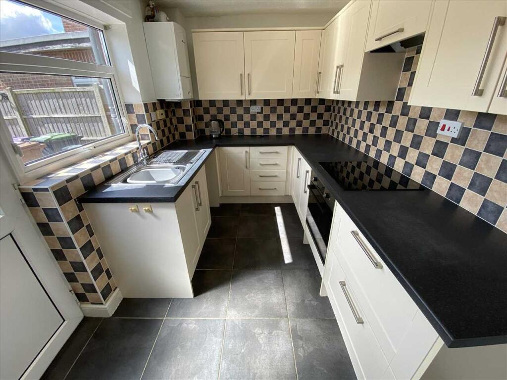 Kitchen: