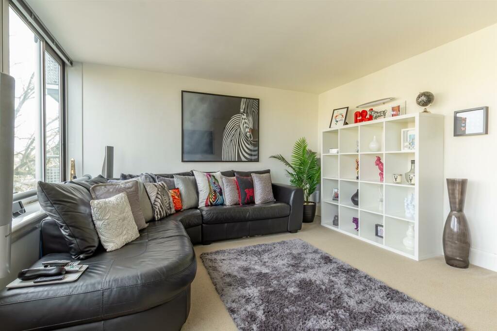 17898294 SittingRoom(3).jpg