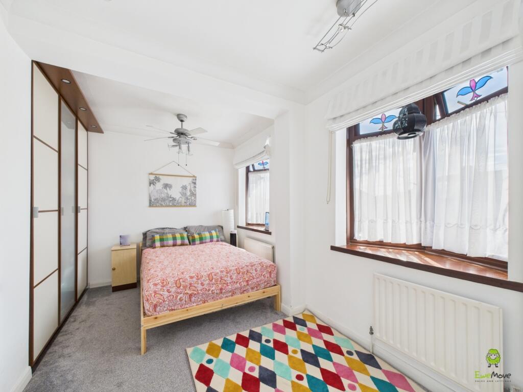 CAM02615G0-PR0087-STILL031