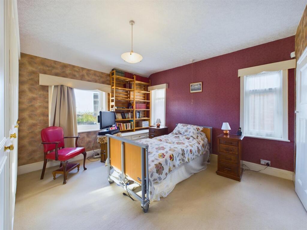 Bedroom: