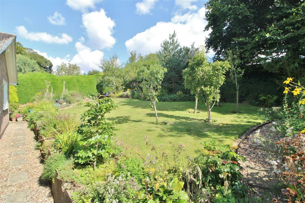 REAR GARDEN -