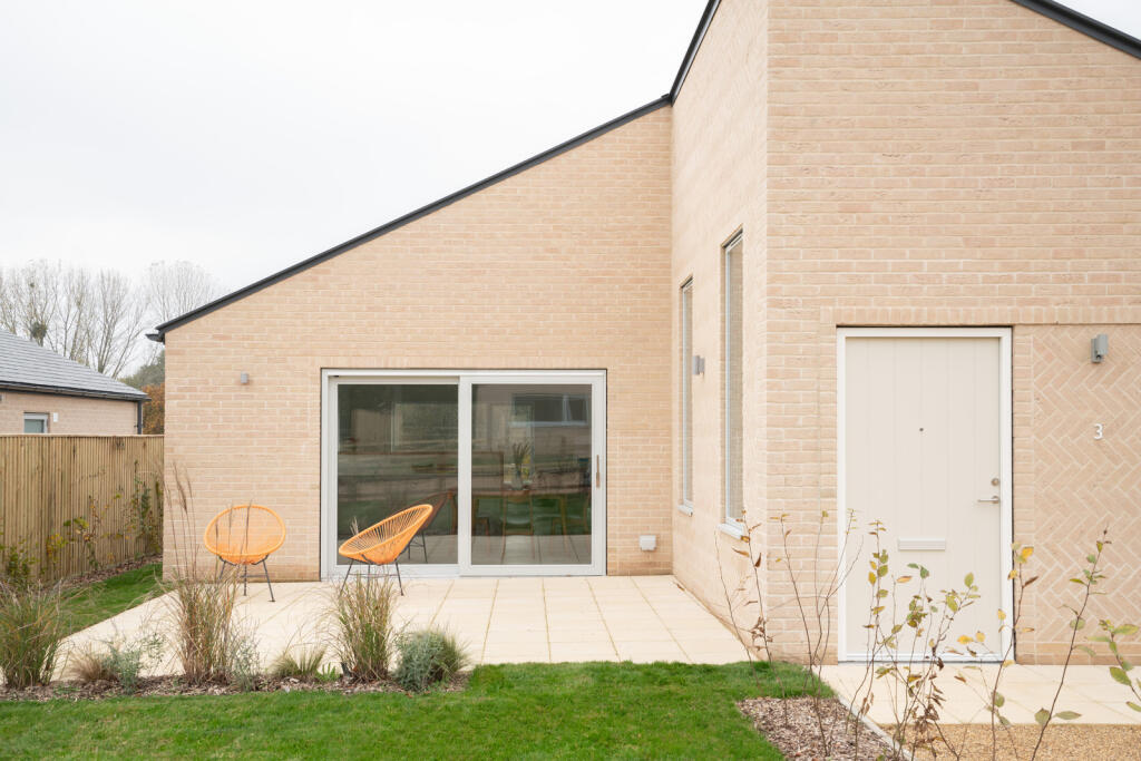 241347 - a0OP6000004viEvMAI_N80-EDIT.jpg