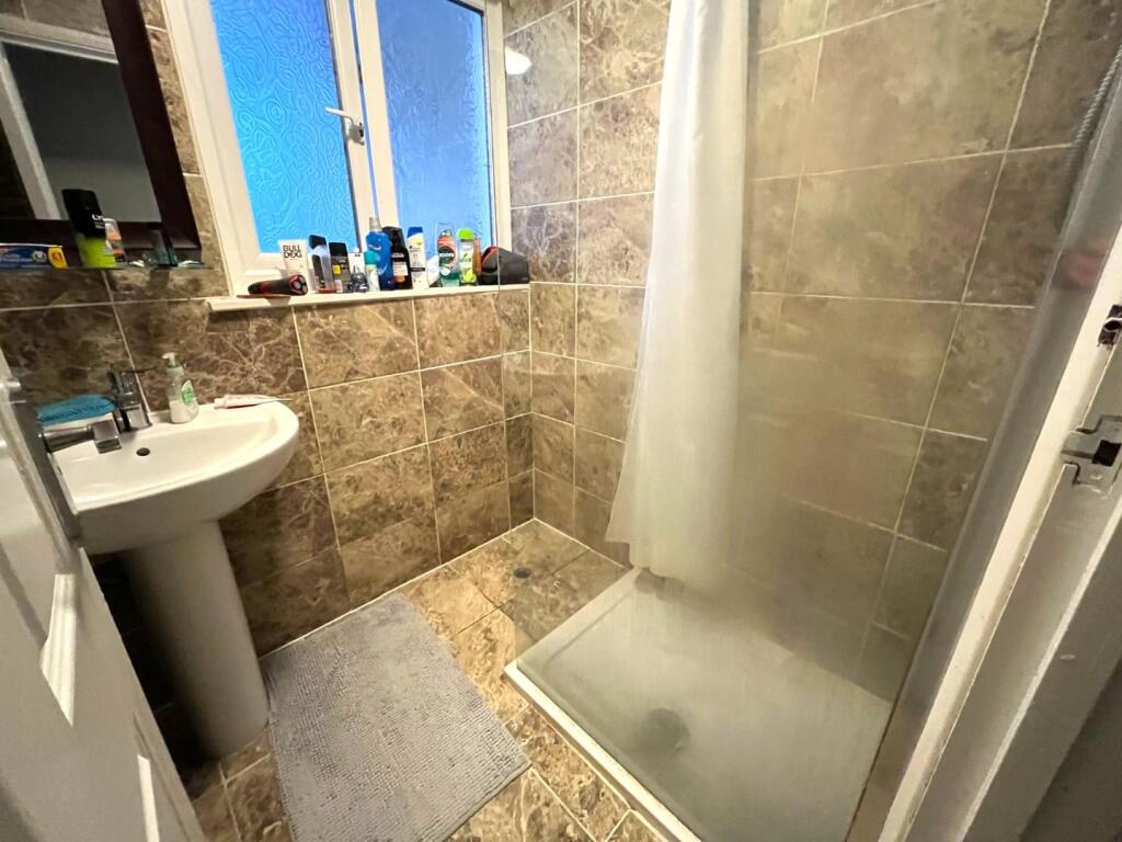 Shower Room.jpeg