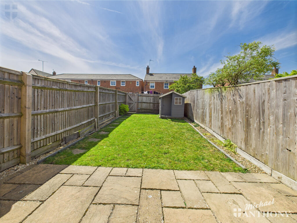 CAM03852G0-PR0262-STILL013