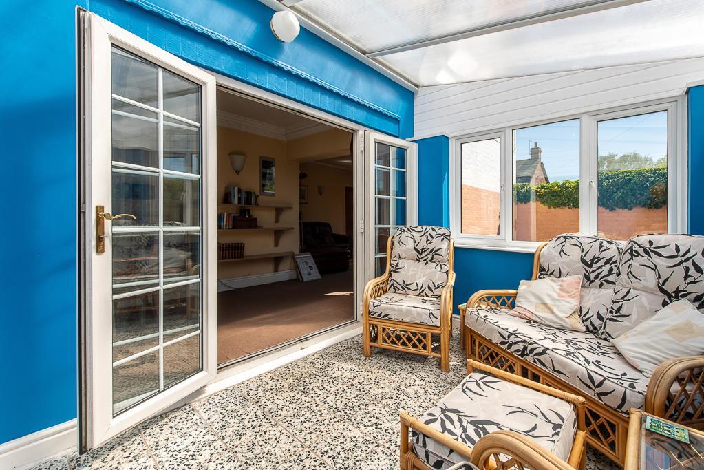 2 victoria av-hi-29.jpg