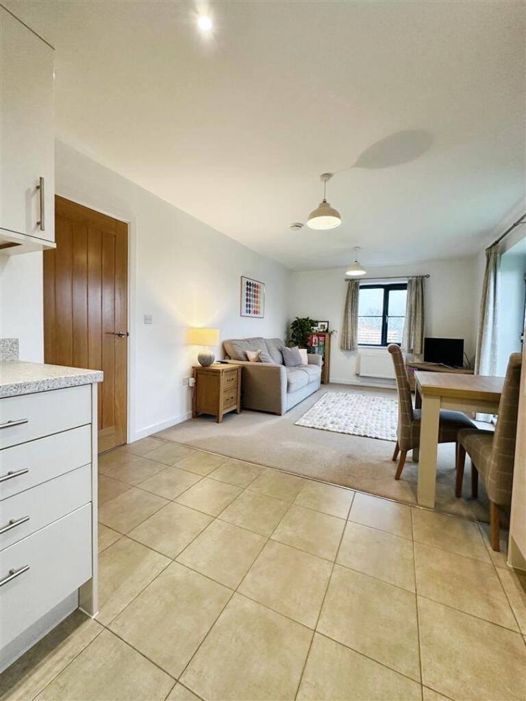 6d1a80b4-image_picker_70015717-6D54-408A-884D-3C29