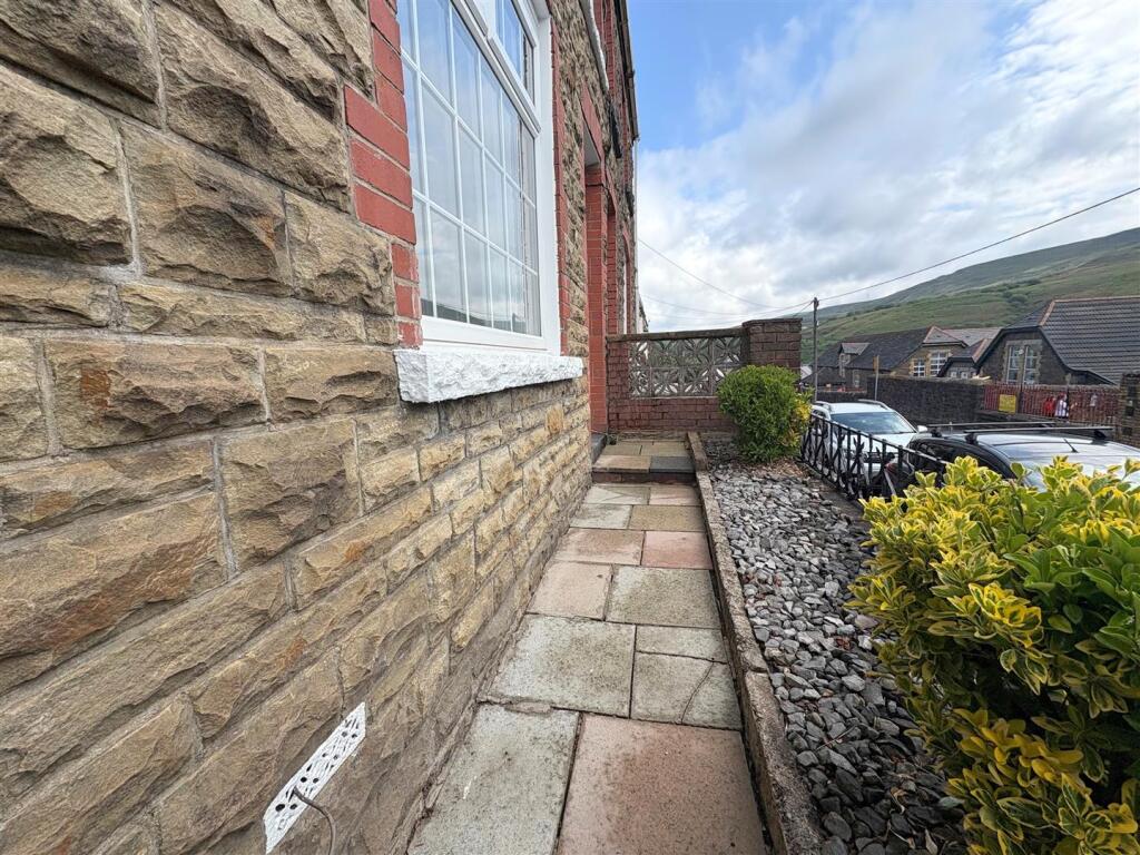 Front Forecourt