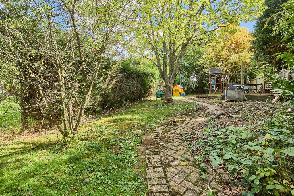 Edward Knight 202...