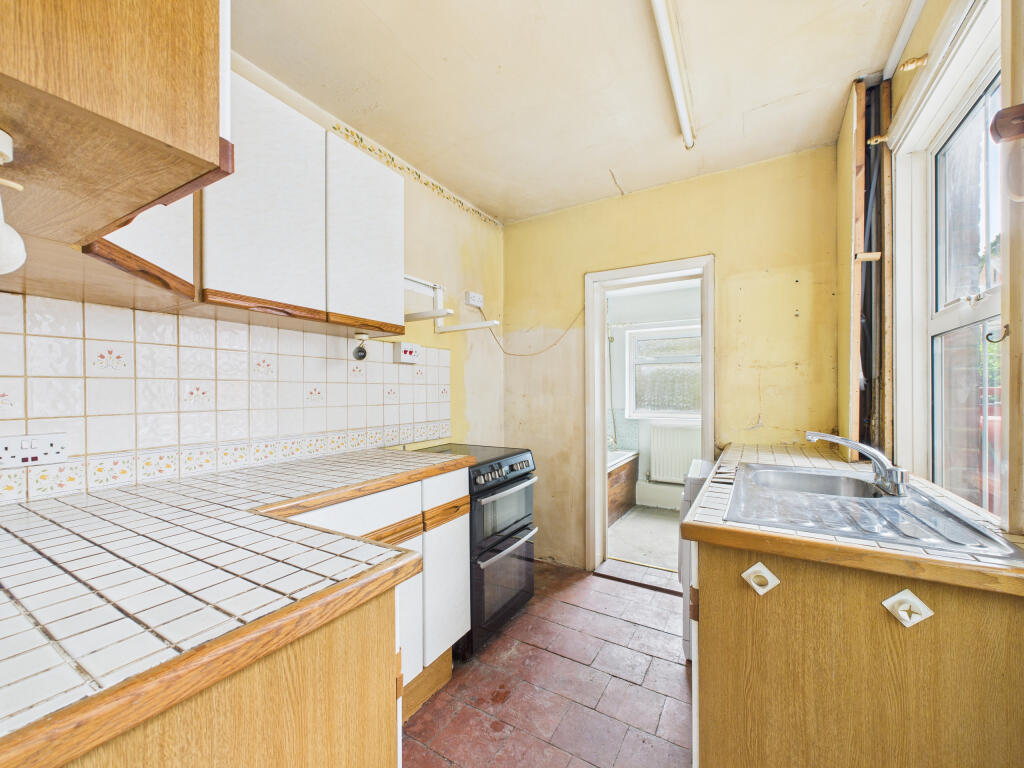 CAM02909G0-PR0497-STILL004