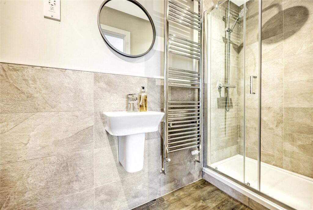 Example En Suite